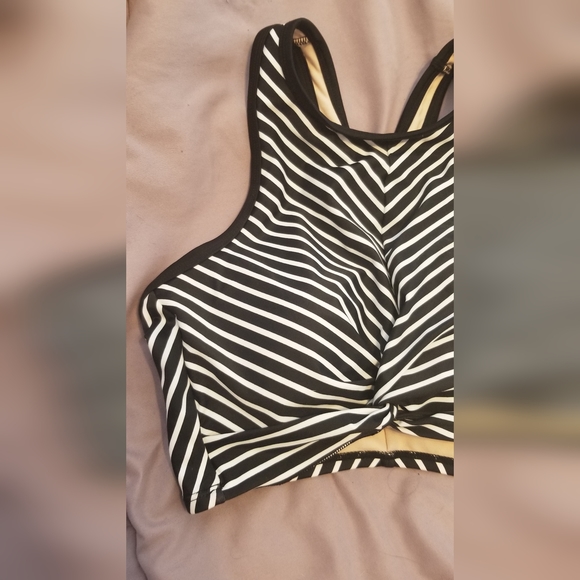 NWT Women's Swim Top - Picture 4 of 4